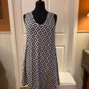 HEIMISH USA Blue and Cream Patterned Top